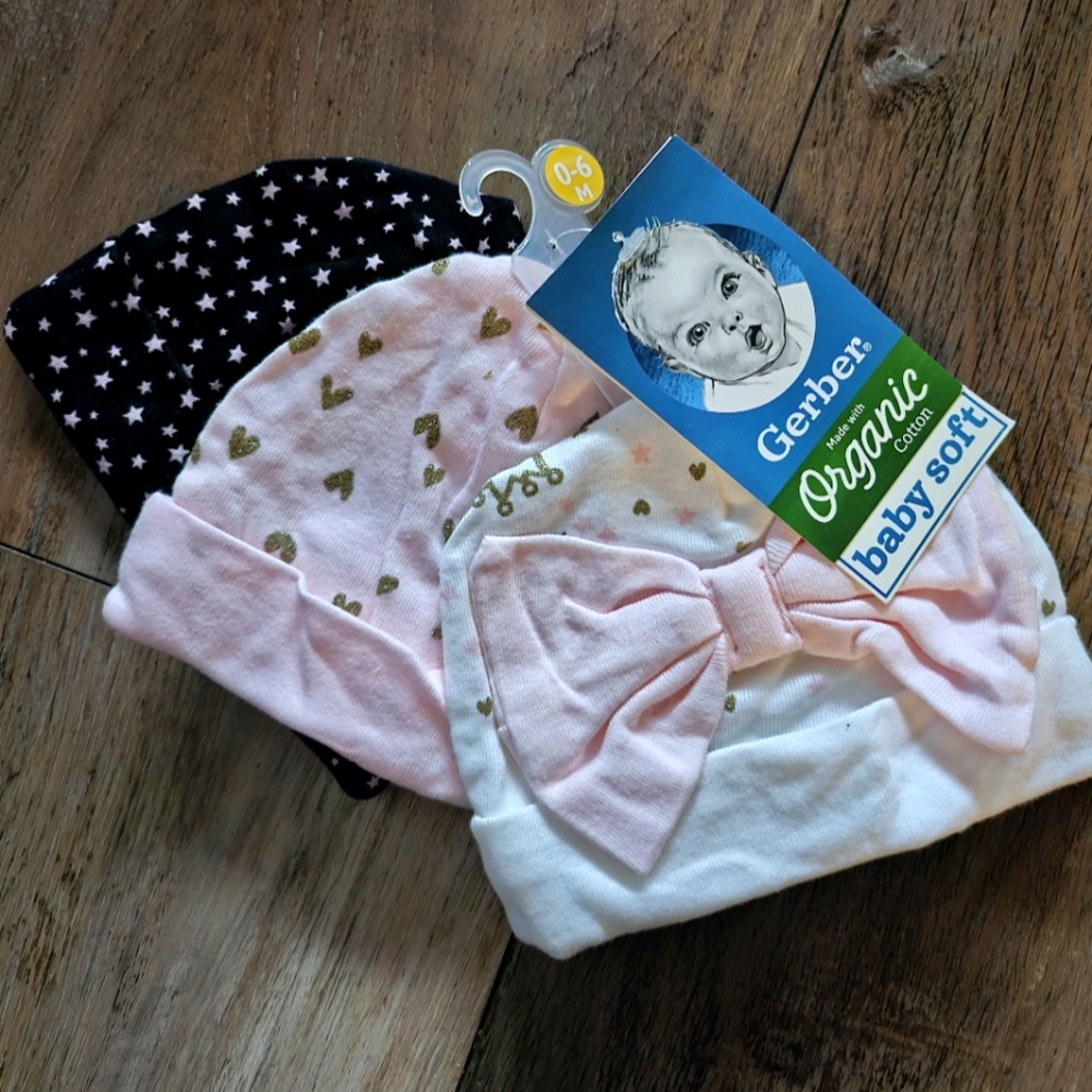 Gerber 》 Organic Baby Soft Hats 3pk | Size 0-6M | Stars & Hearts